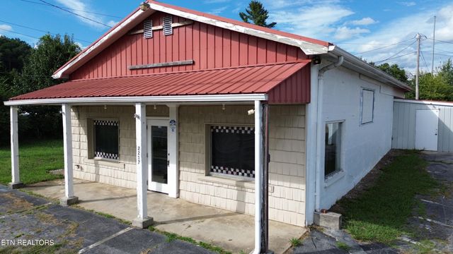 2215 Clinton Hwy Hwy, Powell, TN 37849