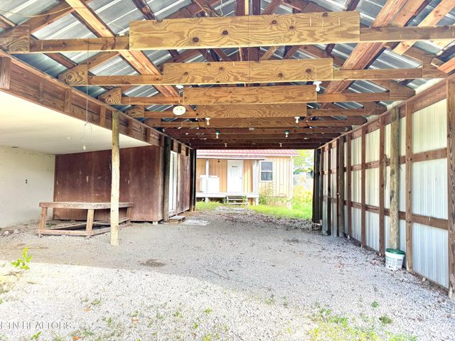 2215 Clinton Hwy Hwy, Powell, TN 37849