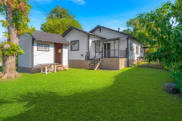 1811 Denver Avenue, Fort Worth, TX 76164