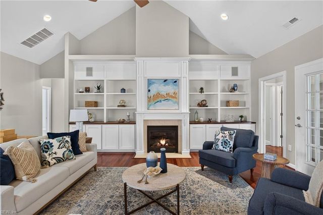 204 Castleberry DR, Chesapeake, VA 23322