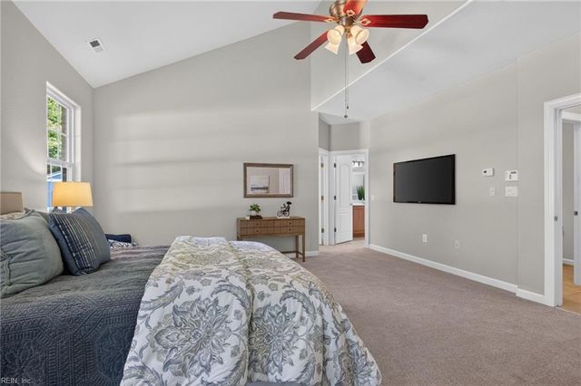 204 Castleberry DR, Chesapeake, VA 23322