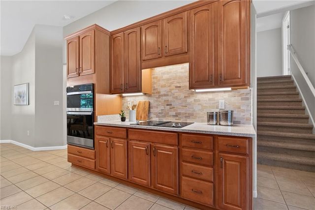 204 Castleberry DR, Chesapeake, VA 23322