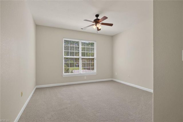 204 Castleberry DR, Chesapeake, VA 23322