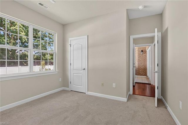 204 Castleberry DR, Chesapeake, VA 23322
