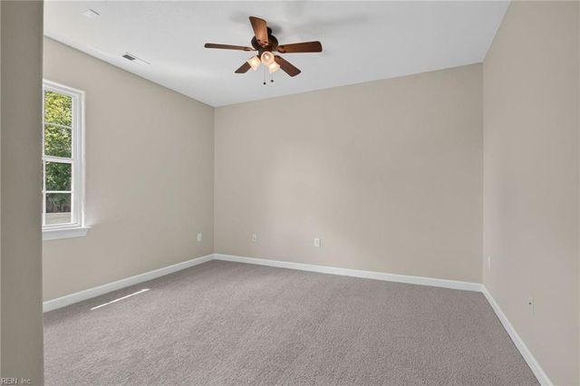 204 Castleberry DR, Chesapeake, VA 23322