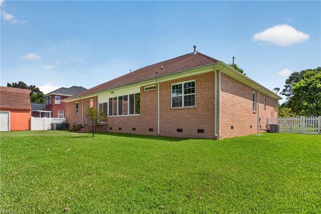 204 Castleberry DR, Chesapeake, VA 23322