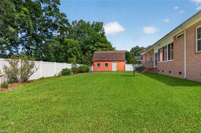 204 Castleberry DR, Chesapeake, VA 23322