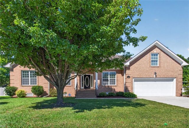204 Castleberry DR, Chesapeake, VA 23322