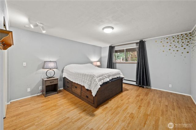 6019 Alameda Ave W, University Place, WA 98467