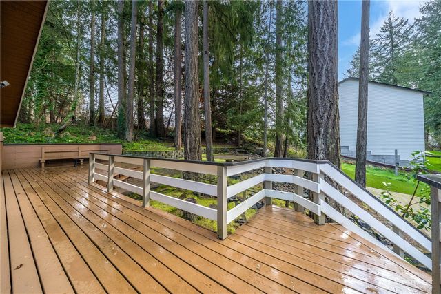 6019 Alameda Ave W, University Place, WA 98467