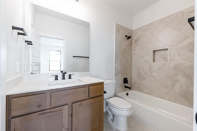 2429 Lineage LN, Leander, TX 78641