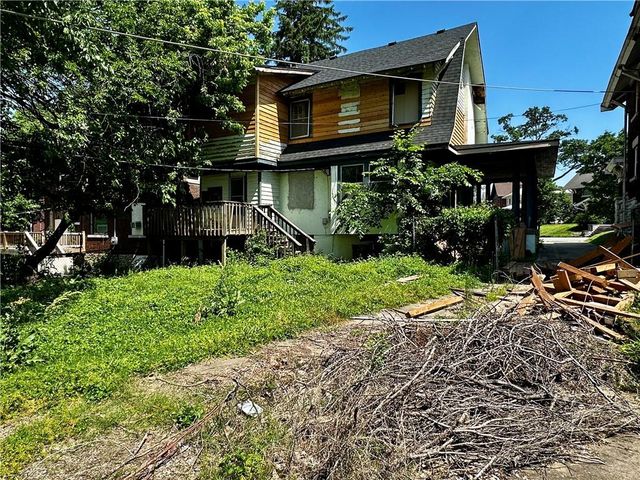 1031 Laurel Avenue, Kansas City, KS 66104