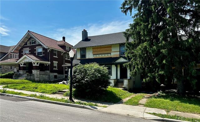 1031 Laurel Avenue, Kansas City, KS 66104