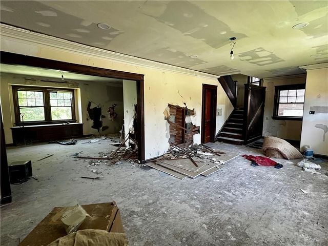 1031 Laurel Avenue, Kansas City, KS 66104