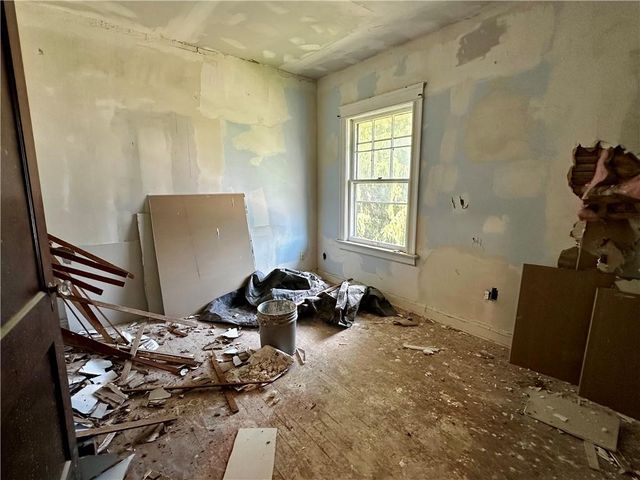 1031 Laurel Avenue, Kansas City, KS 66104