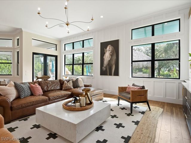 2590 2nd ST NW, Naples, FL 34120