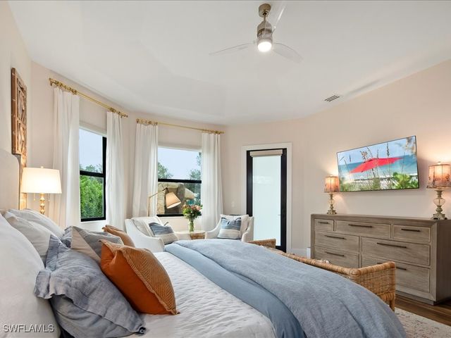 2590 2nd ST NW, Naples, FL 34120