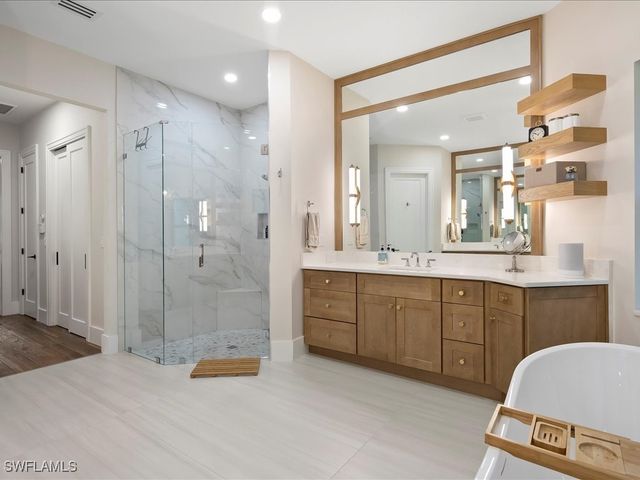 2590 2nd ST NW, Naples, FL 34120