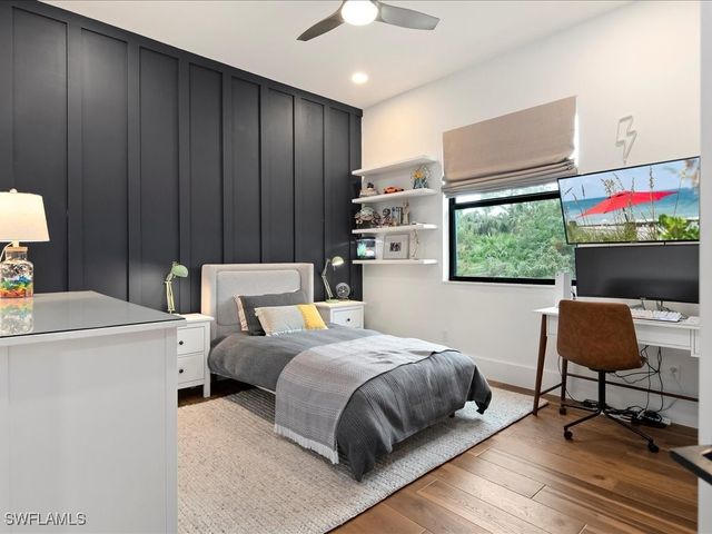 2590 2nd ST NW, Naples, FL 34120