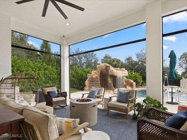 2590 2nd ST NW, Naples, FL 34120