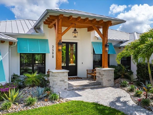 2590 2nd ST NW, Naples, FL 34120