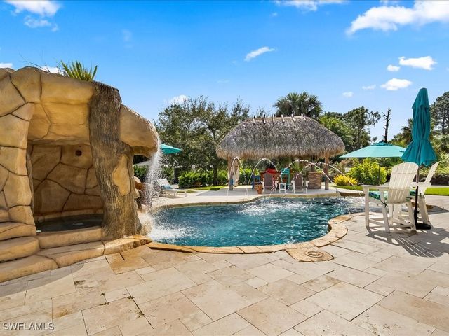 2590 2nd ST NW, Naples, FL 34120