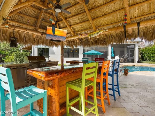 2590 2nd ST NW, Naples, FL 34120