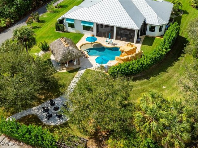 2590 2nd ST NW, Naples, FL 34120