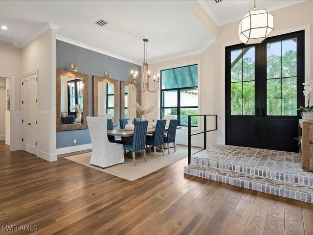 2590 2nd ST NW, Naples, FL 34120