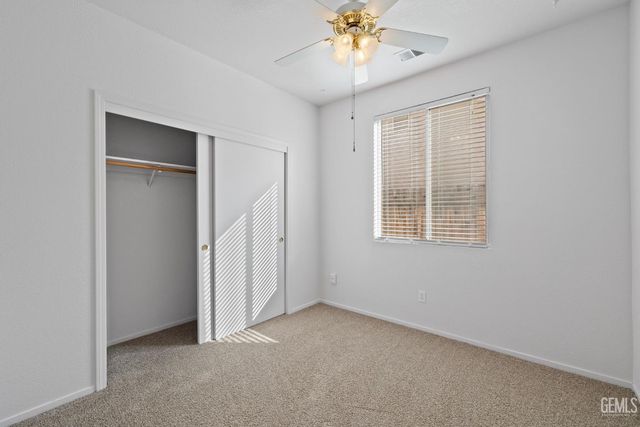 10821 Tivoli Court, Bakersfield, CA 93311