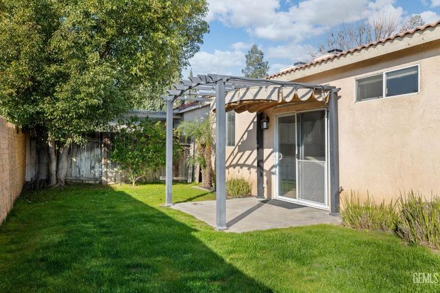 10821 Tivoli Court, Bakersfield, CA 93311