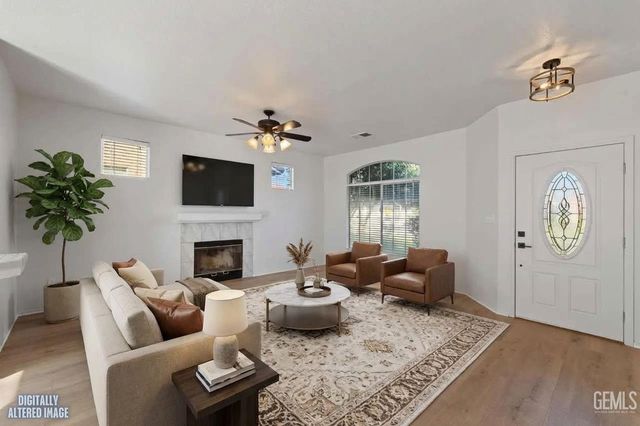 10821 Tivoli Court, Bakersfield, CA 93311