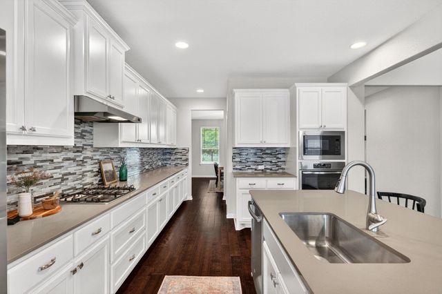 12613 Twisted Root DR, Manchaca, TX 78652