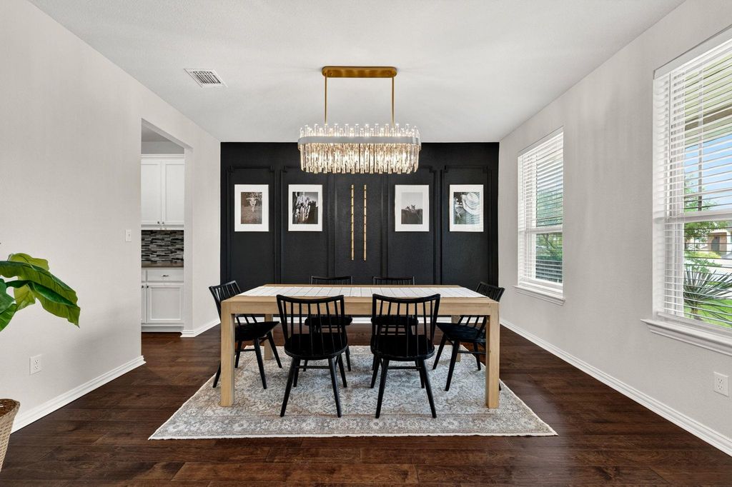 12613 Twisted Root DR, Manchaca, TX 78652