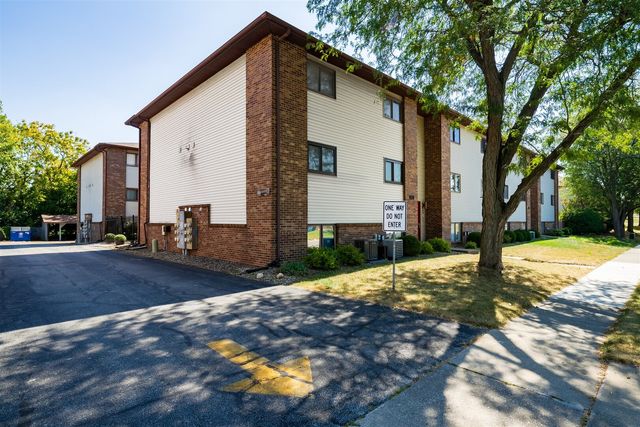 1916 Tracy Drive 26, Bloomington, IL 61704