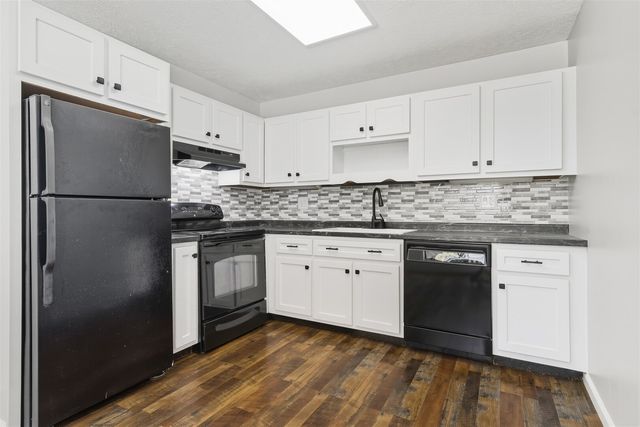 1916 Tracy Drive 26, Bloomington, IL 61704