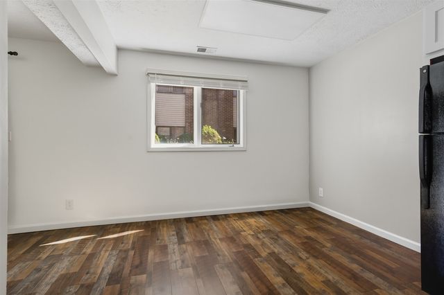 1916 Tracy Drive 26, Bloomington, IL 61704