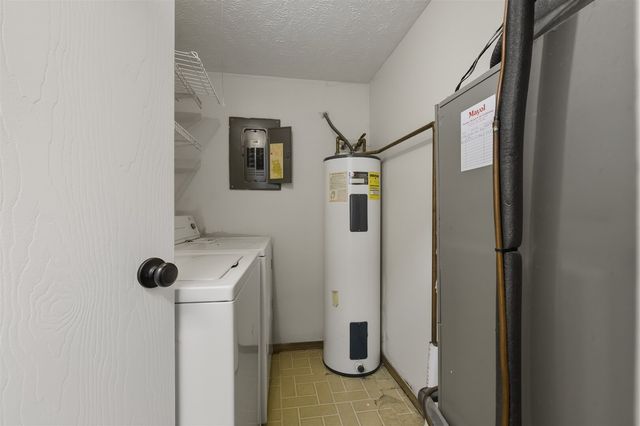 1916 Tracy Drive 26, Bloomington, IL 61704