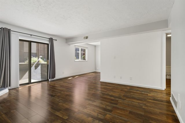 1916 Tracy Drive 26, Bloomington, IL 61704