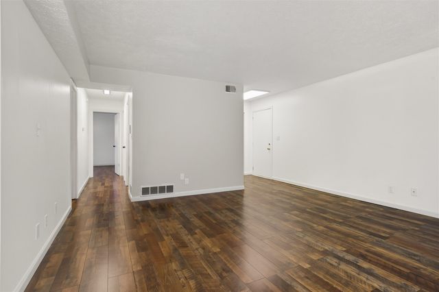 1916 Tracy Drive 26, Bloomington, IL 61704