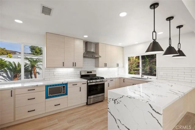 36 Mountain View, Irvine, CA 92603