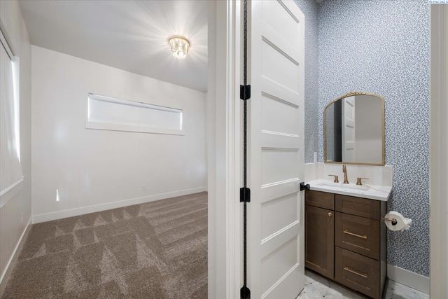 736 Mara Loop, Richland, WA 99352