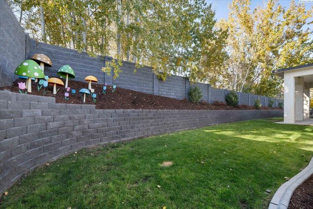 736 Mara Loop, Richland, WA 99352