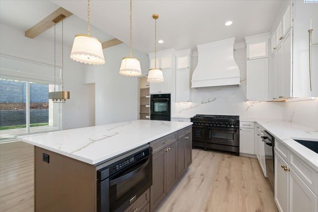 736 Mara Loop, Richland, WA 99352