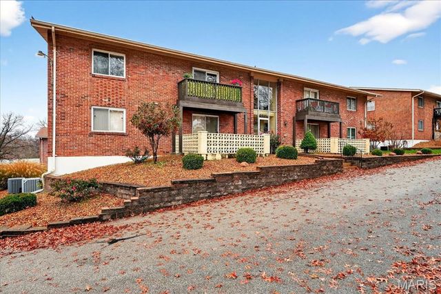 2515 Union Road F, St Louis, MO 63125