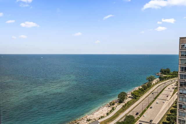 4800 S Chicago Beach Drive 2613N, Chicago, IL 60615