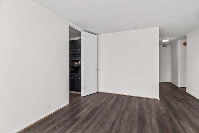 4800 S Chicago Beach Drive 2613N, Chicago, IL 60615