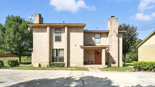 1024 Mission Dr Apt B, New Braunfels, TX 78130