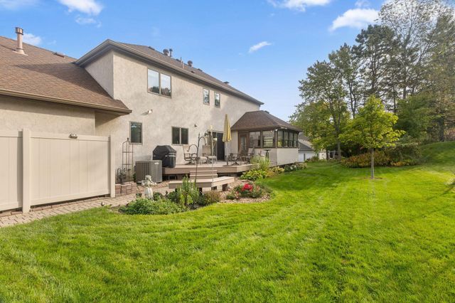 525 Sycamore Circle, Plymouth, MN 55441