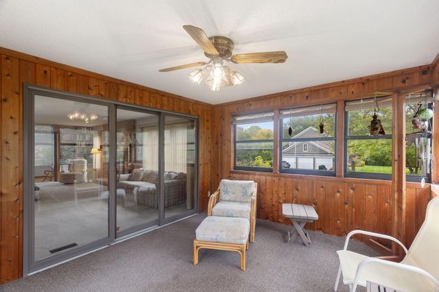 525 Sycamore Circle, Plymouth, MN 55441